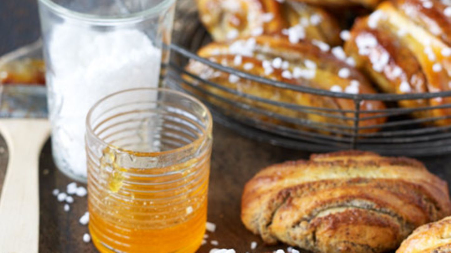 Marzipan-Mohn-Franzbrötchen Rezept