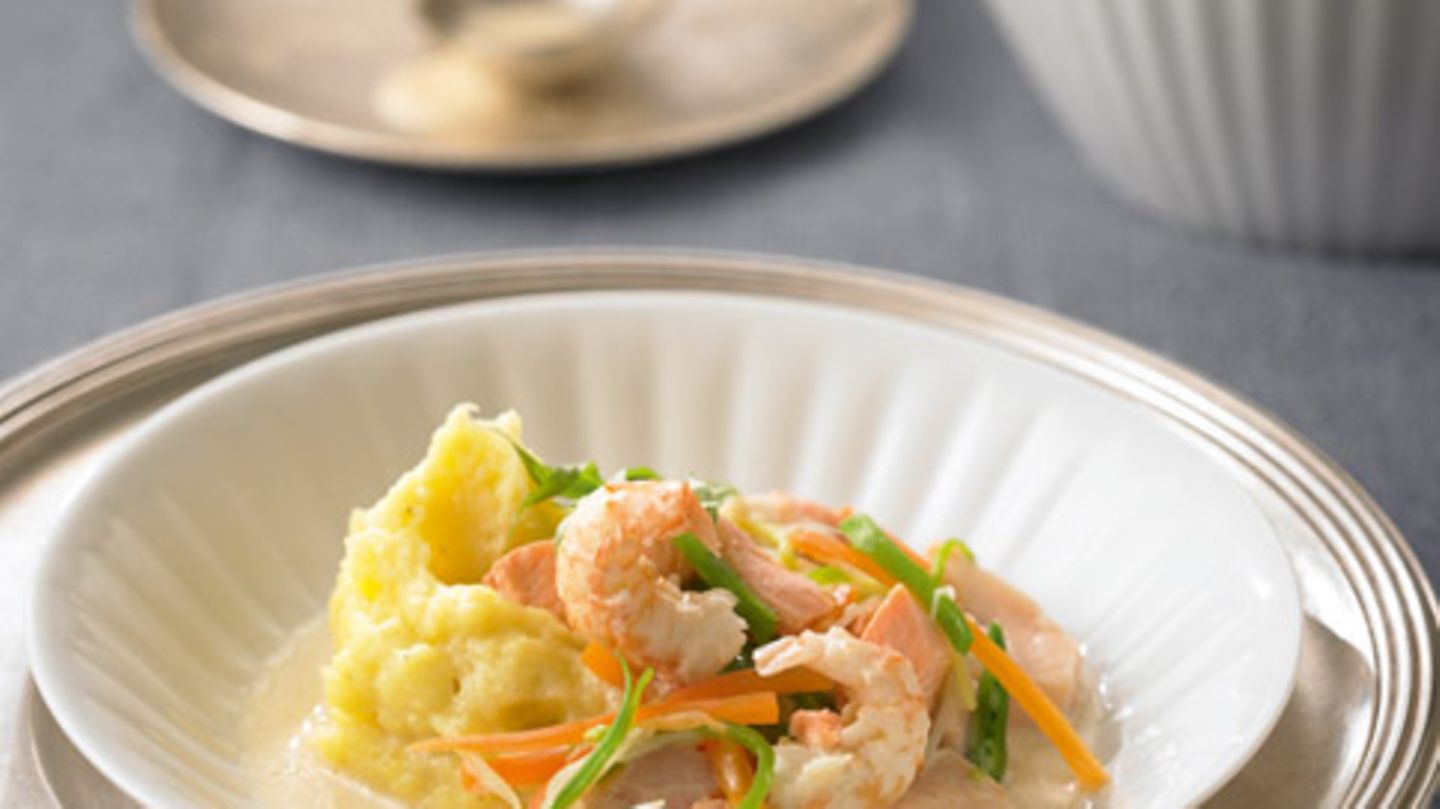 Lachsforellenragout mit Krebsschwänzen Rezept