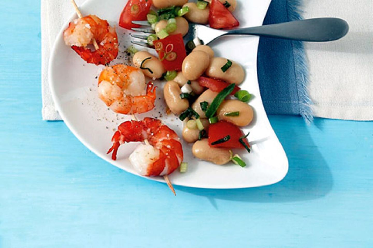 Bohnen Tomaten Salat Mit Garnelenspiessen Rezept Essen Und Trinken 