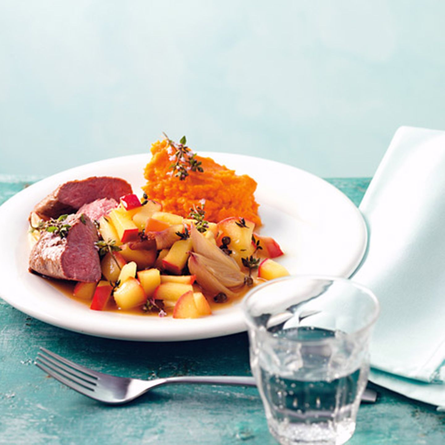 Geschmorte Thymian-Äpfel mit Lamm