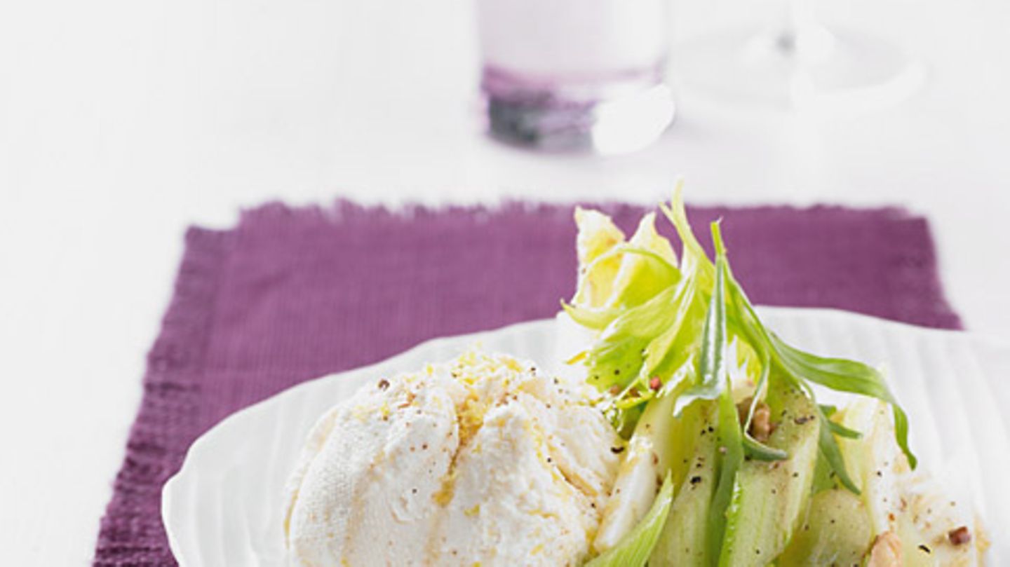 Sellerie-Trauben-Salat mit Frischkäse Rezept