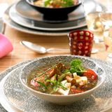 Klare Selleriesuppe mit Pfifferlingen