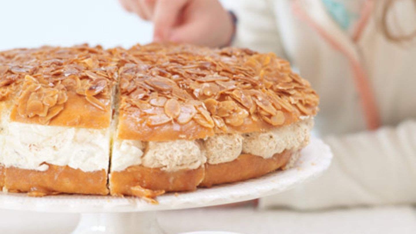 Bienenstich mit Tiramisu-Creme Rezept