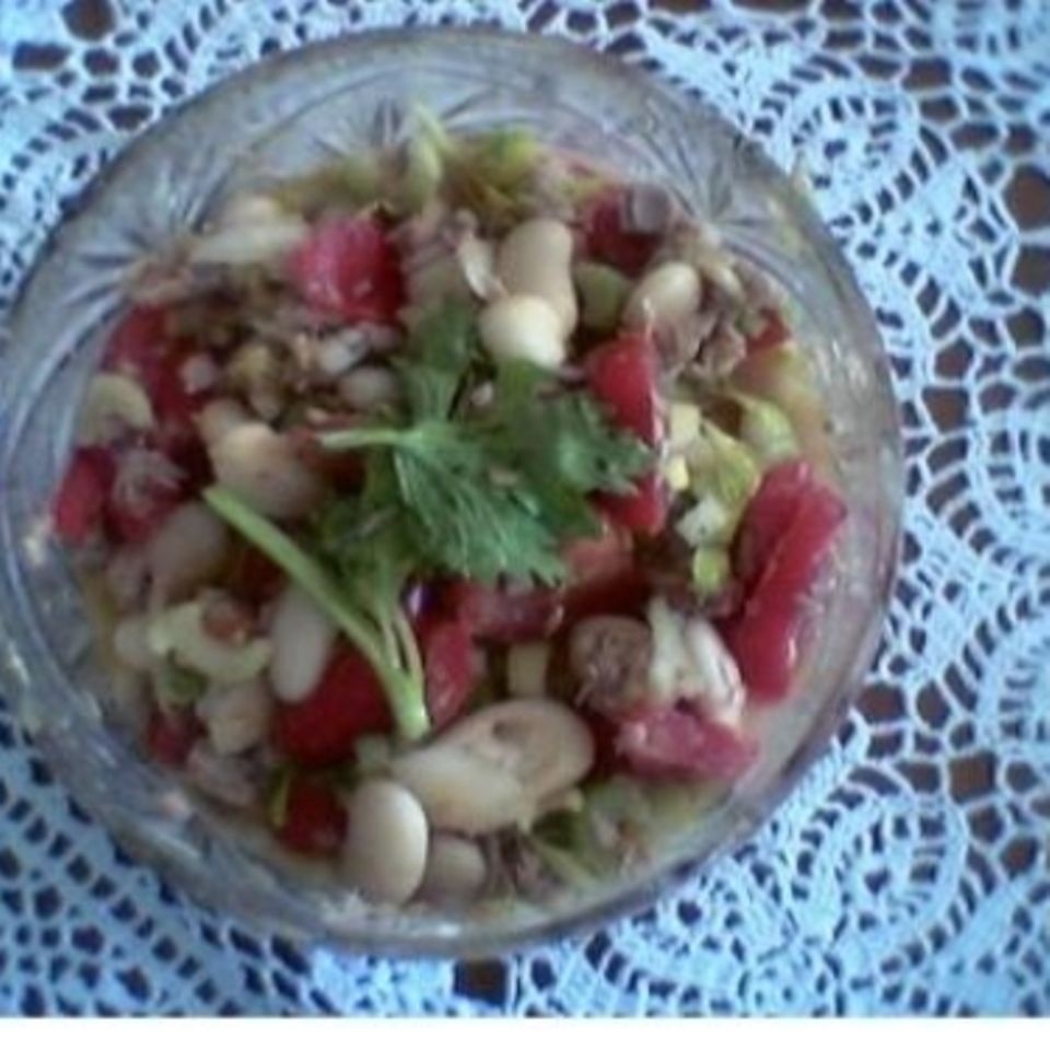 Thunfischsalat mit weißen Bohnen