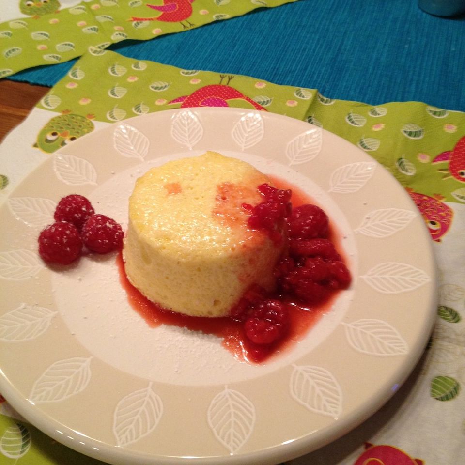 Quarksoufflé mit Himbeerkompott Rezept - [ESSEN UND TRINKEN]