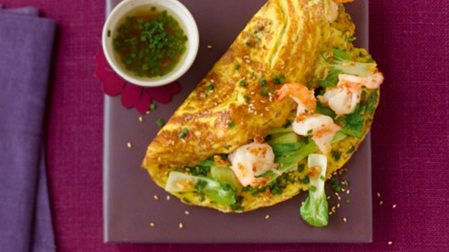 Sesam-Koriander-Omelette mit Garnelen – Low-Carb-Rezept
