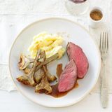 Ibérico-Schulter mit Kartoffel-Mandel-Püree und Artischocken