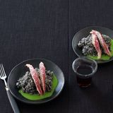 Schwarzer Reis mit Ibérico-Rücken