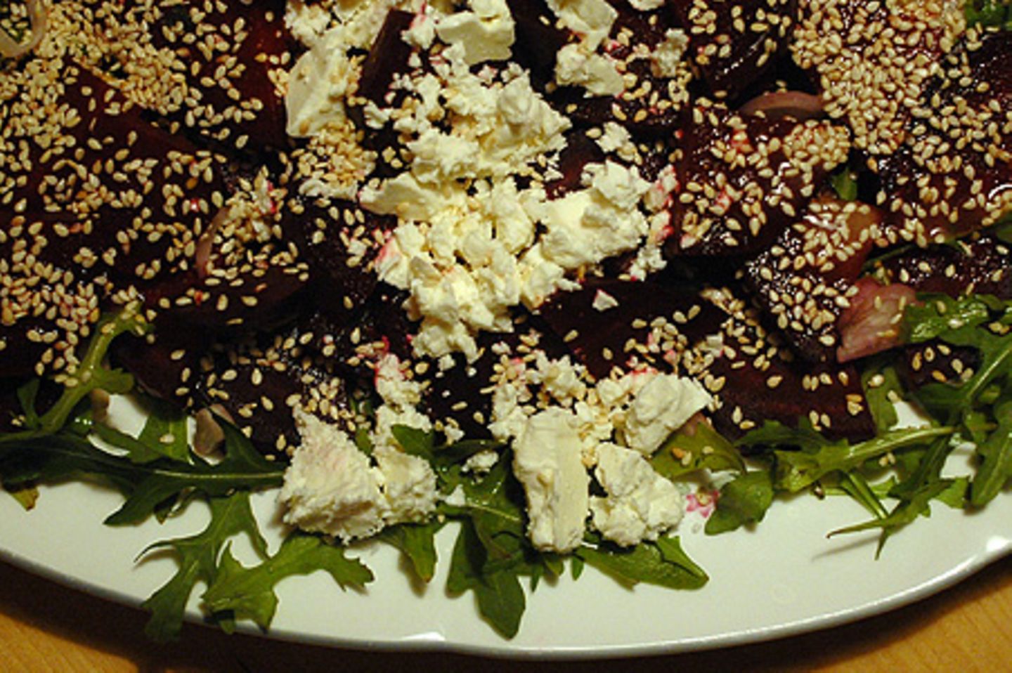 Rote Bete Salat Mit Gerostetem Sesam Rezept Essen Und Trinken