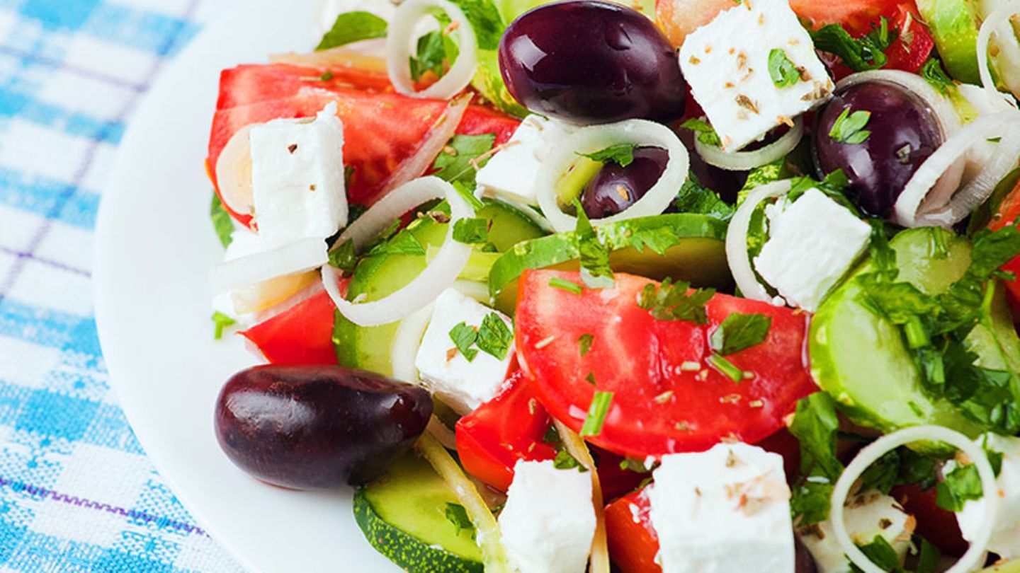 Griechischer Salat Rezept - [ESSEN UND TRINKEN]