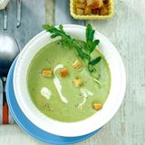 Kalte Erbsensuppe