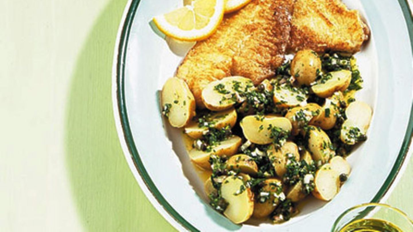 Pellkartoffelsalat mit Schollenfilets Rezept