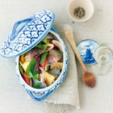 Asiatischer Matjes-Salat mit Ananas