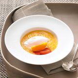 Aprikosen-Kaltschale mit Rhabarber-Sorbet