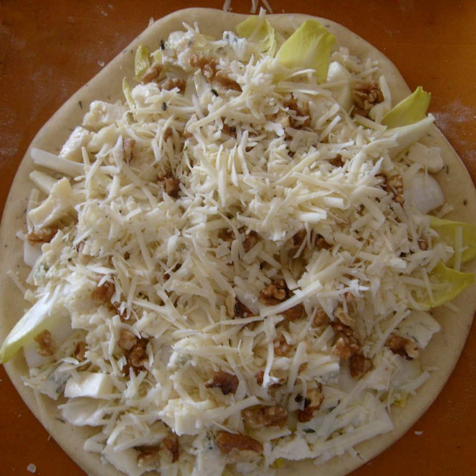 Chicoree-Birnen-Pizzakuchen