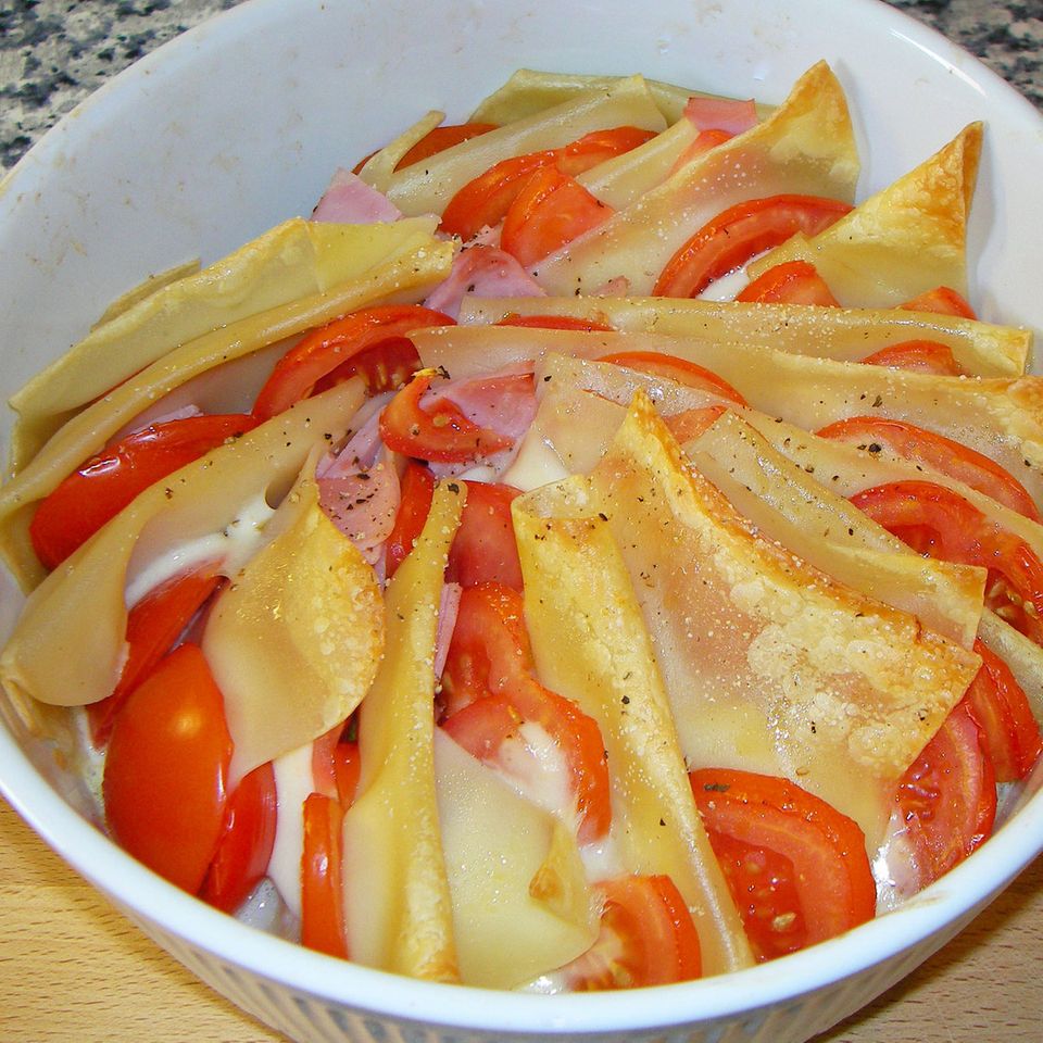 Tomaten-Mozzarella-Nudel-Auflauf Rezept - [ESSEN UND TRINKEN]