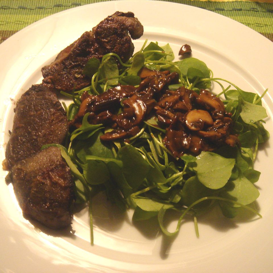 Posteleinsalat mit Gänseleber Rezept - [ESSEN UND TRINKEN]
