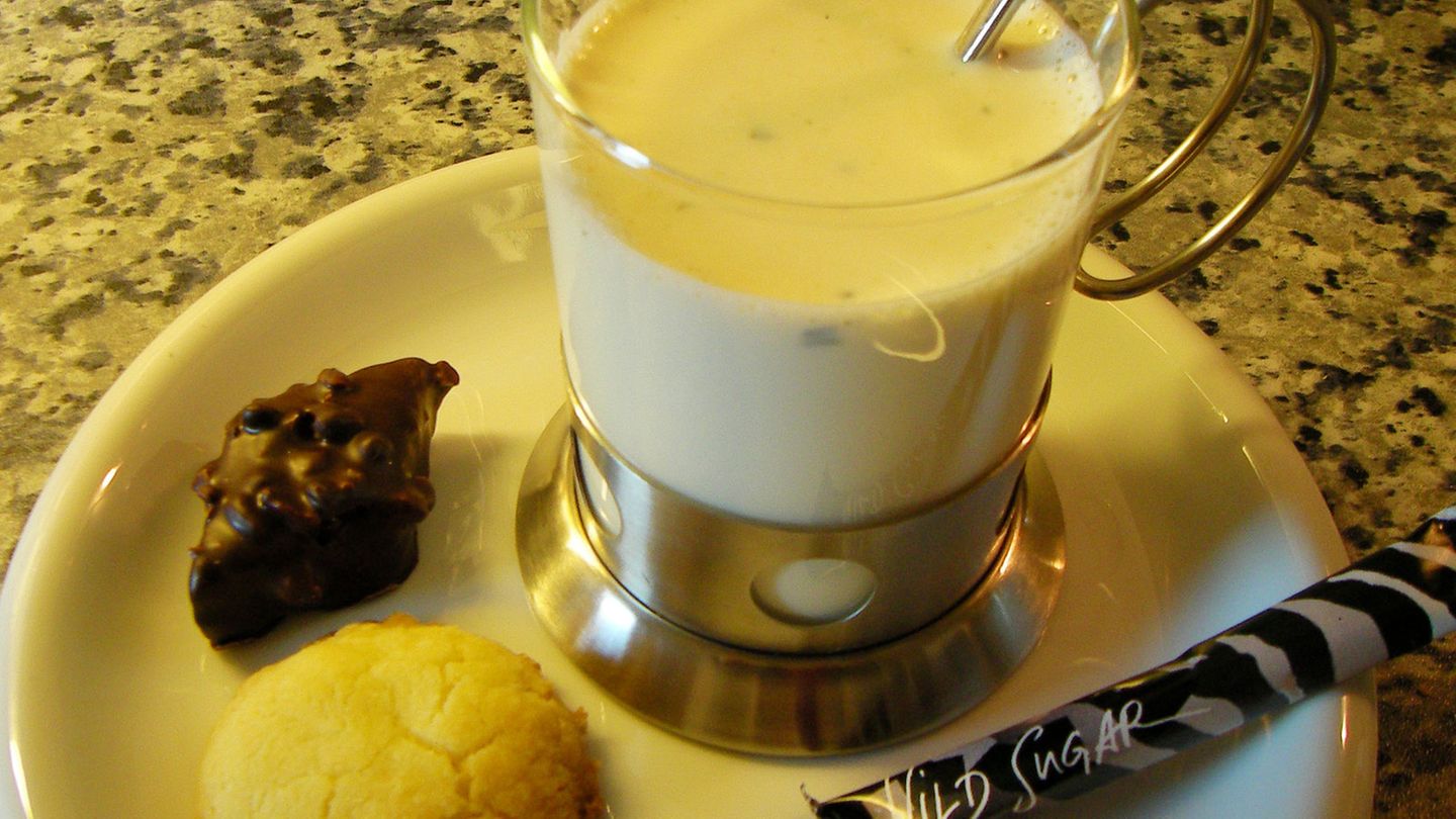 Schneller Milchtee Rezept - [ESSEN UND TRINKEN]