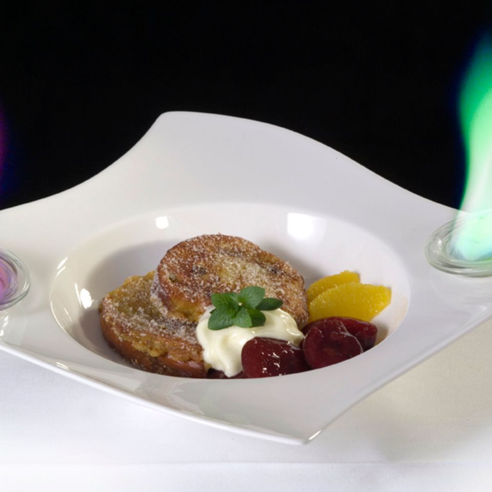 Armer Ritter mit Pflaumenkompott Rezept - [ESSEN UND TRINKEN]
