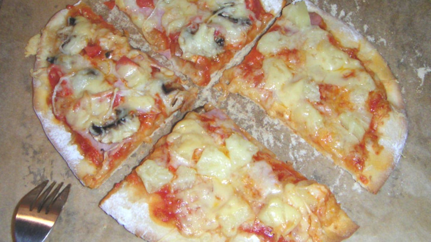 Pizza-Teig für einen knusprigen Boden (Grund-Rezept) Rezept