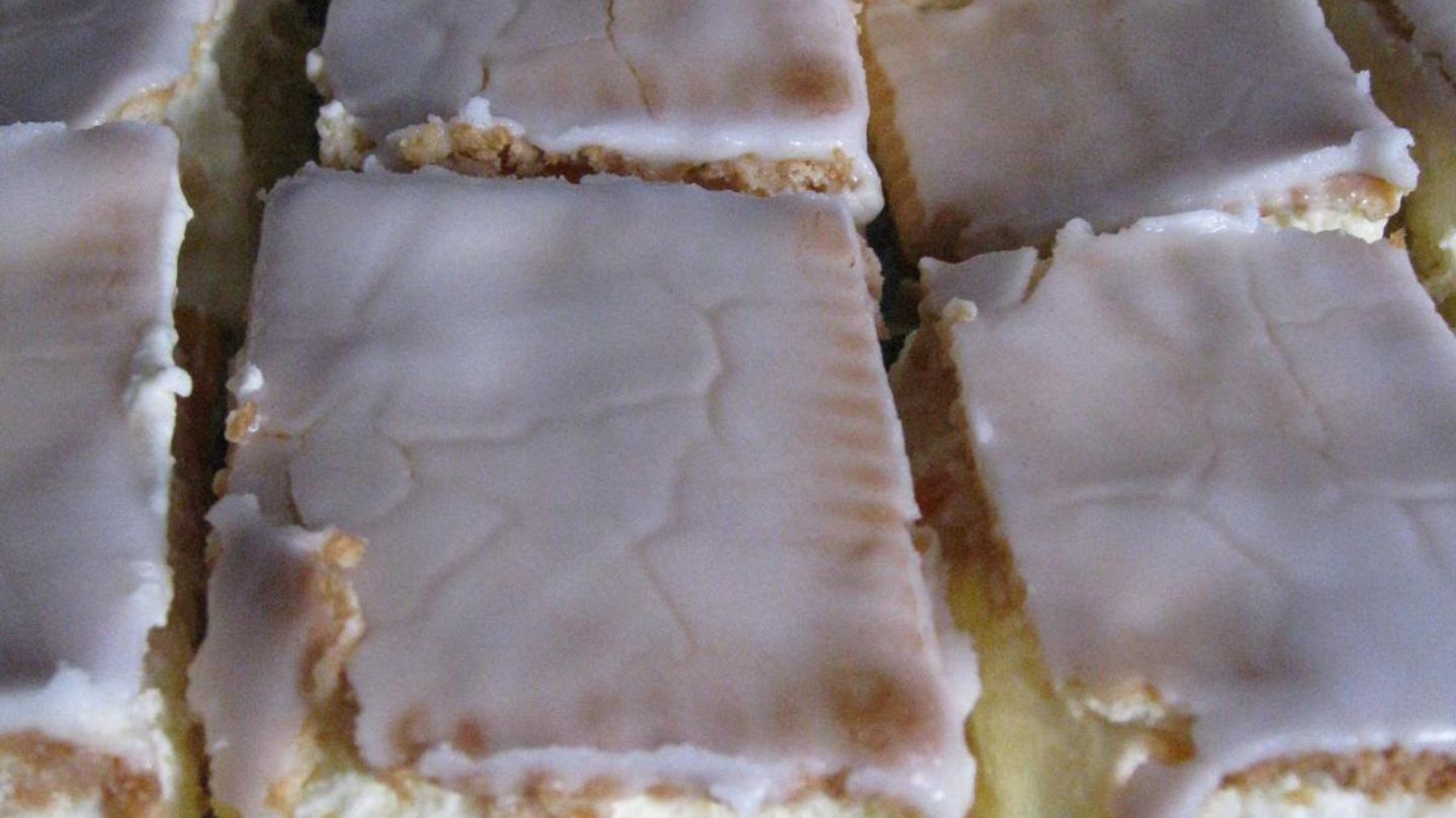Butterkekskuchen mit Zitronencreme Rezept