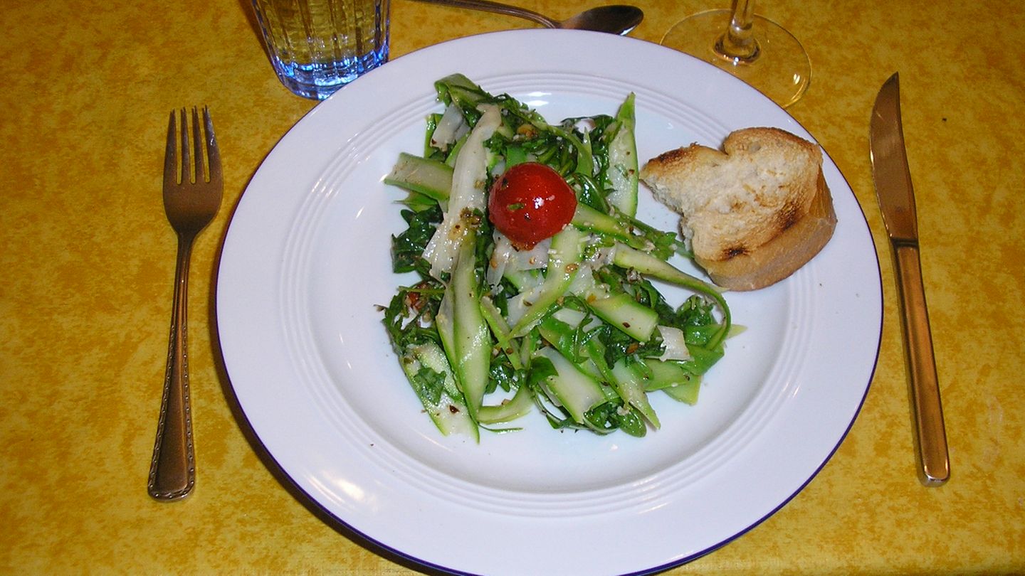 Nudelsalat mit Rauke-Dressing Rezept - [ESSEN UND TRINKEN]