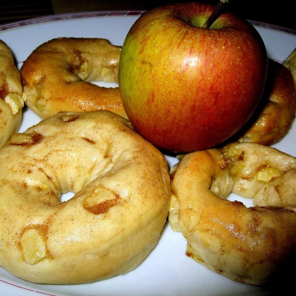 Apfel-Zimt-Donuts vom Blech
