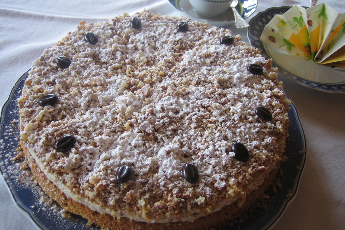 Cappuccino-Krümel-Torte Rezept - [ESSEN UND TRINKEN]