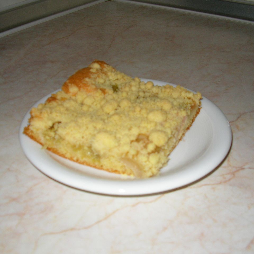 Rhabarberkuchen mit Streuseln Rezept - [ESSEN UND TRINKEN]