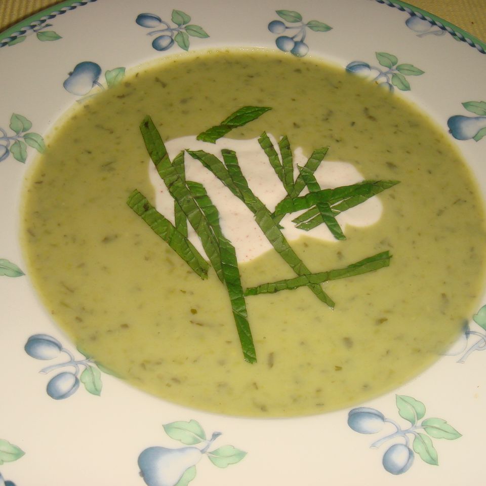 Kalte Erbsen-Joghurt Suppe