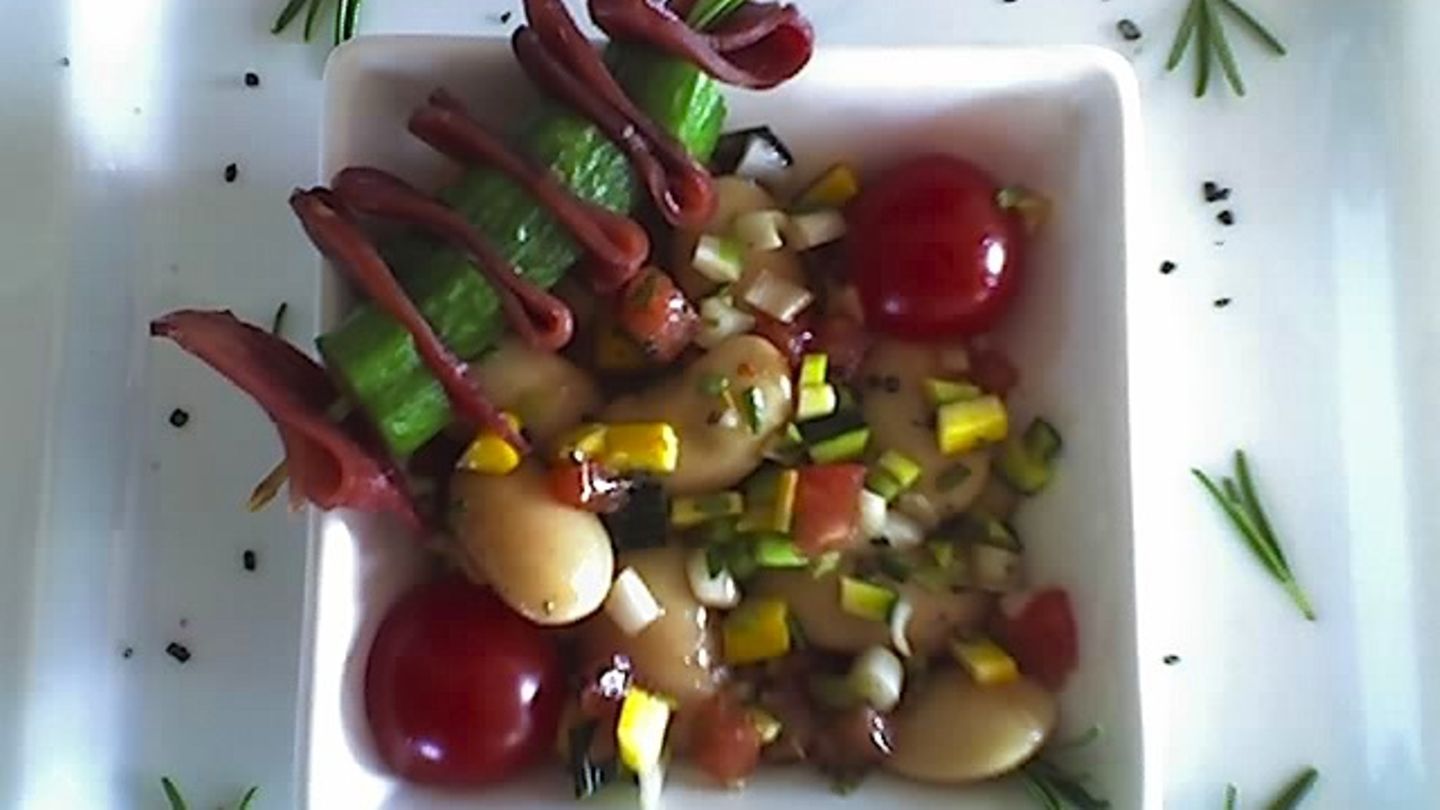 Entenbrust auf Rosmarinspieß mit Bohnensalat Rezept - [ESSEN UND TRINKEN]