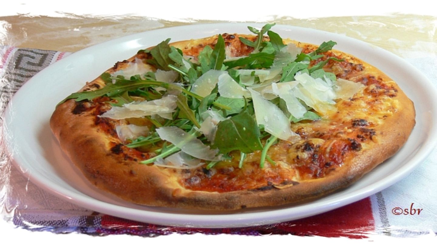 Rucola Pizza Rezept - [ESSEN UND TRINKEN]