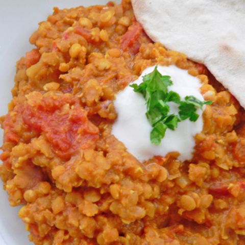 Rote Linsen-Curry mit Chapati