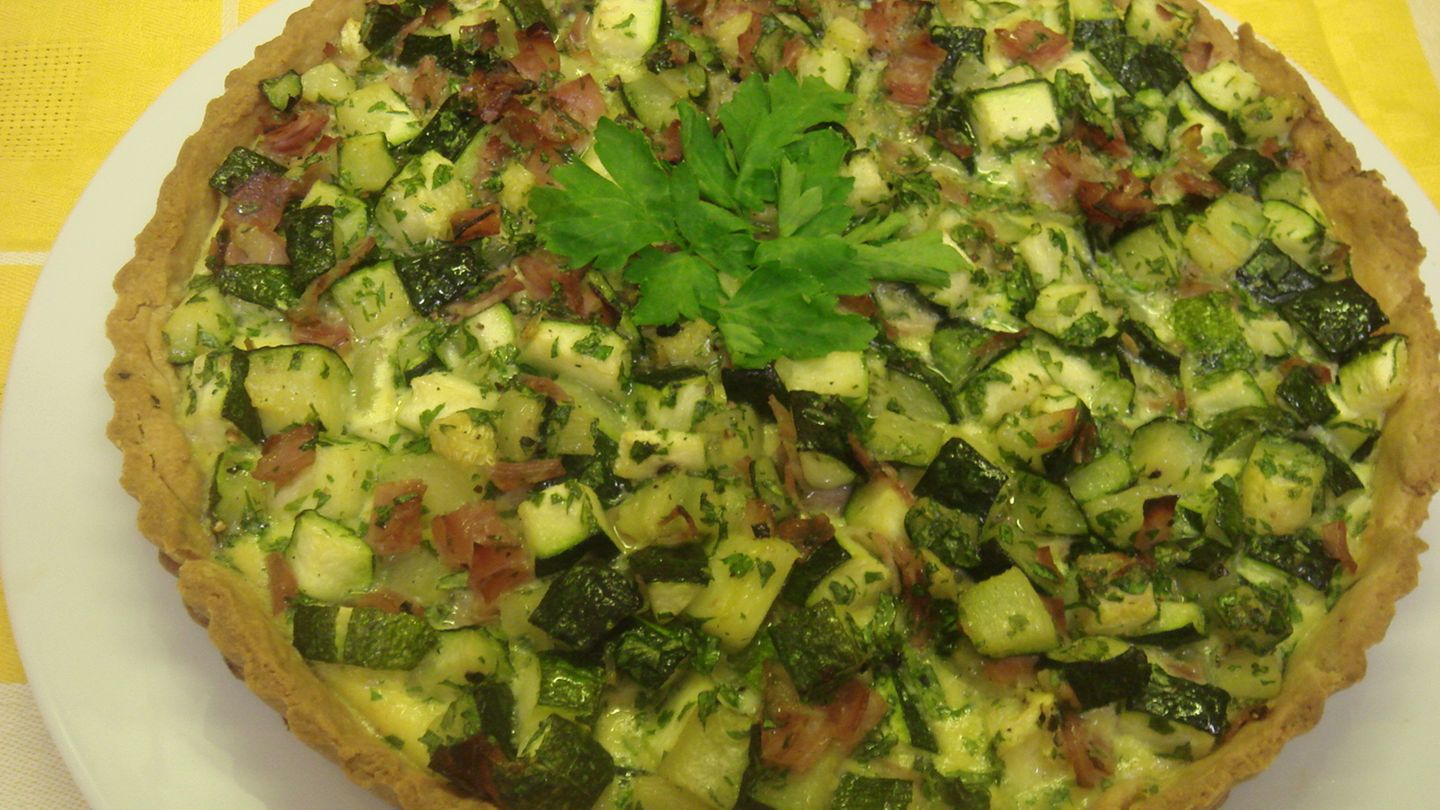 Zucchini Quiche Rezept - [ESSEN UND TRINKEN]