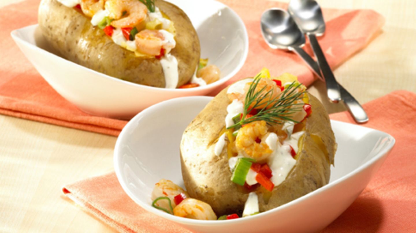 Baked Potatoes mit Knoblauch-Garnelen Rezept - [ESSEN UND TRINKEN]