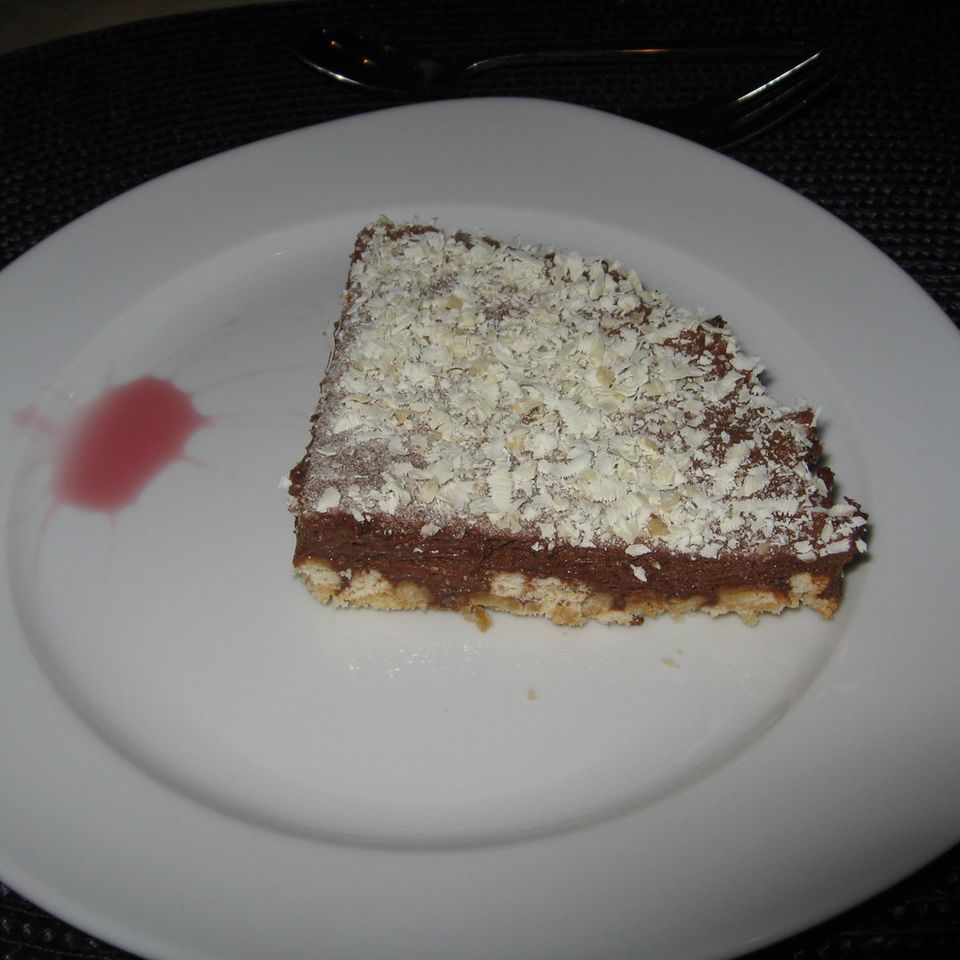 Schokomousse-Desserttorte
