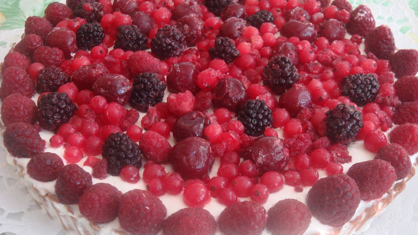 Leichte Quark Tarte mit Beerenfrüchten Rezept - [ESSEN UND TRINKEN]