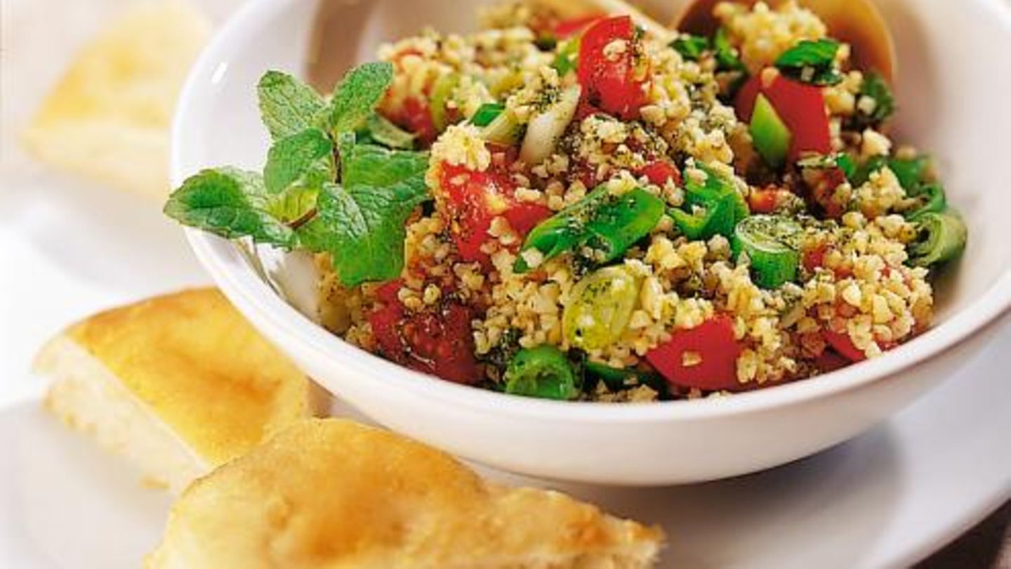 Arabischer Zwiebel-Bulgur-Salat Rezept - [ESSEN UND TRINKEN]