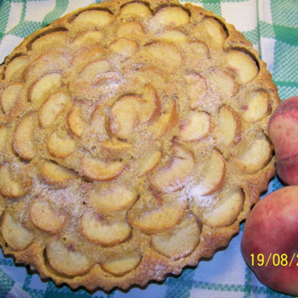 Pfirsichtarte mit Mandelcreme