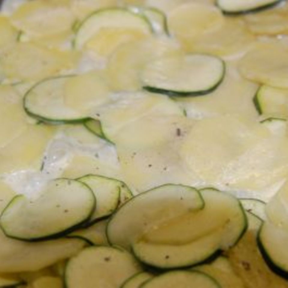 Kartoffel-Zucchini-Gratin Rezept - [ESSEN UND TRINKEN]