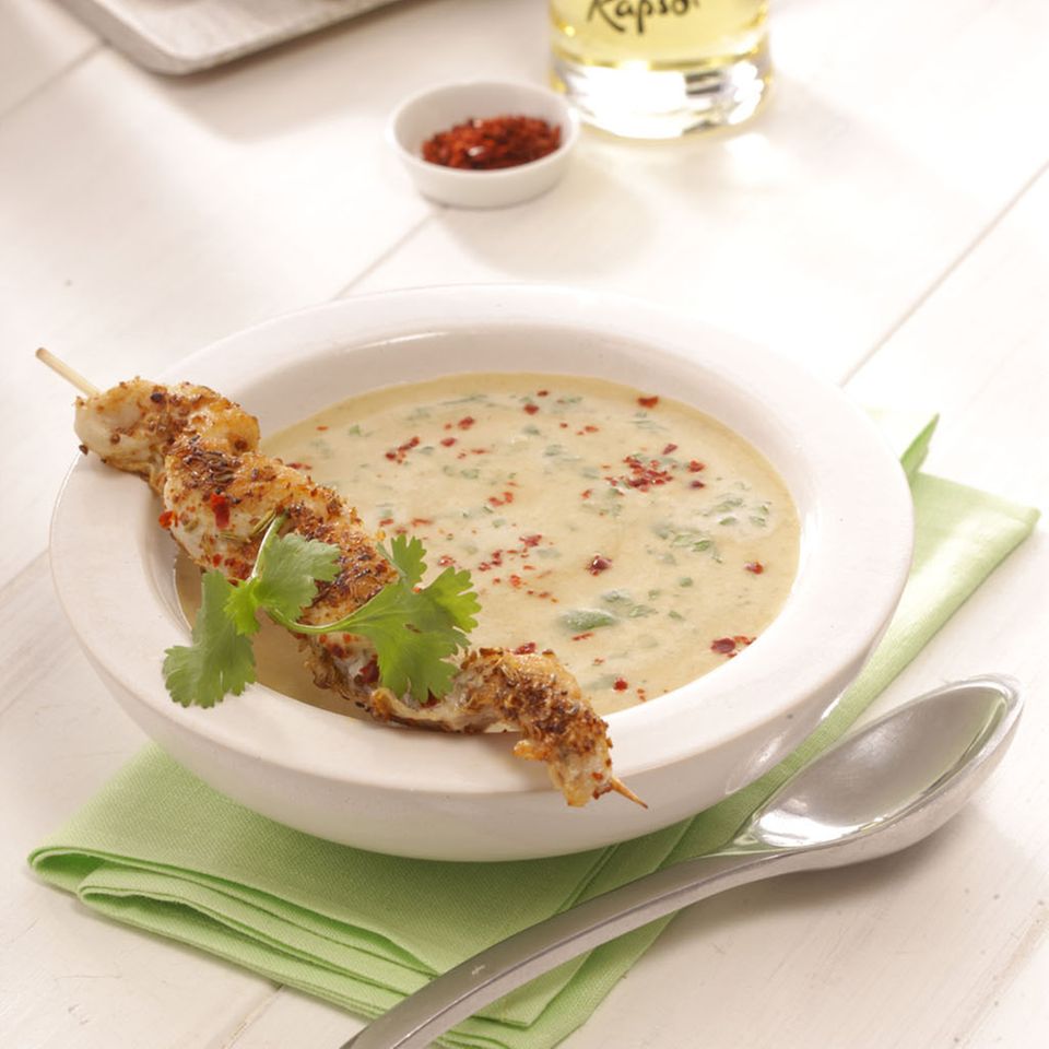 Linsen-Currysuppe mit Red Snapper-Spieß