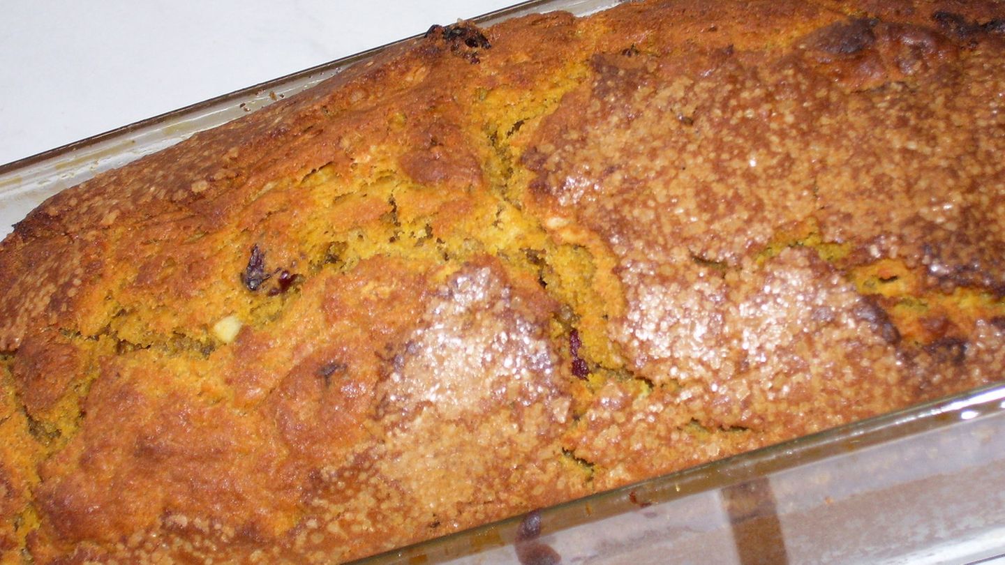 Kürbiskuchen mit Cranberries und Walnüssen Rezept