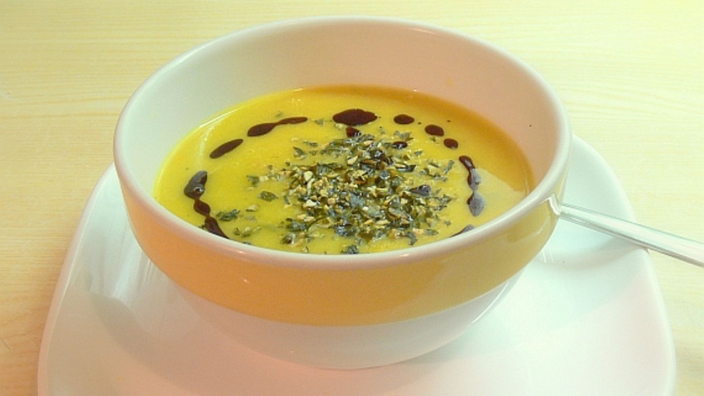 Steirische Kürbiscremesuppe - samtig fein Rezept - [ESSEN UND TRINKEN]