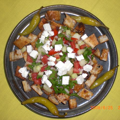 Orientalischer Brotsalat