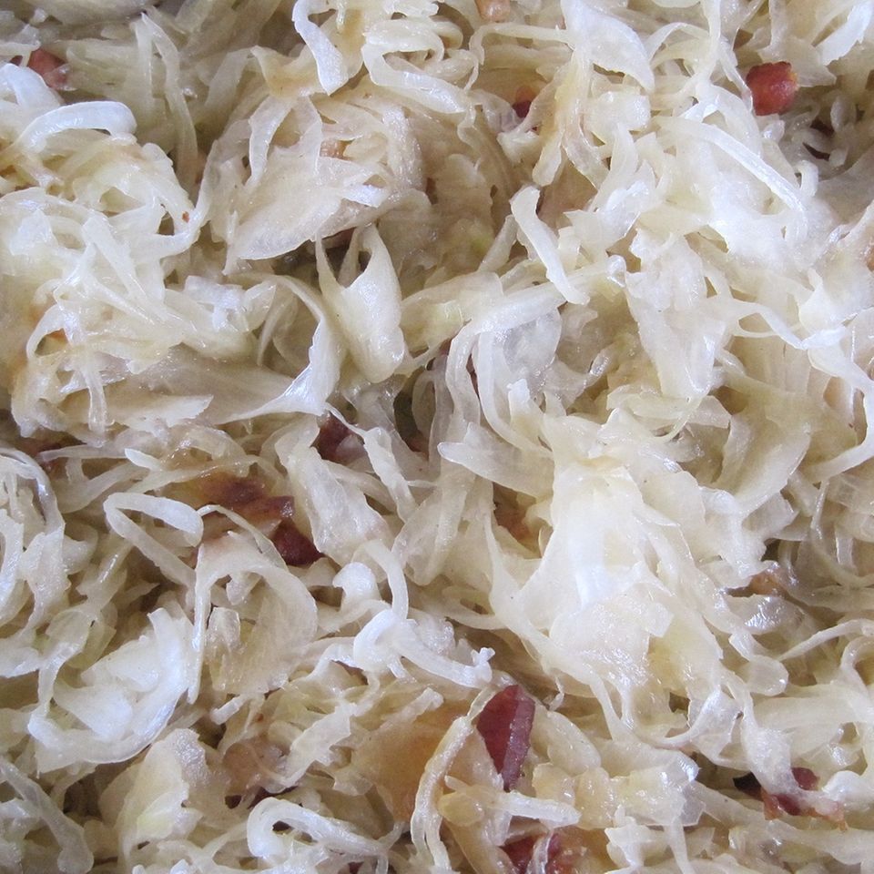 Geschmortes Sauerkraut - deftig für die kalte Jahreszeit