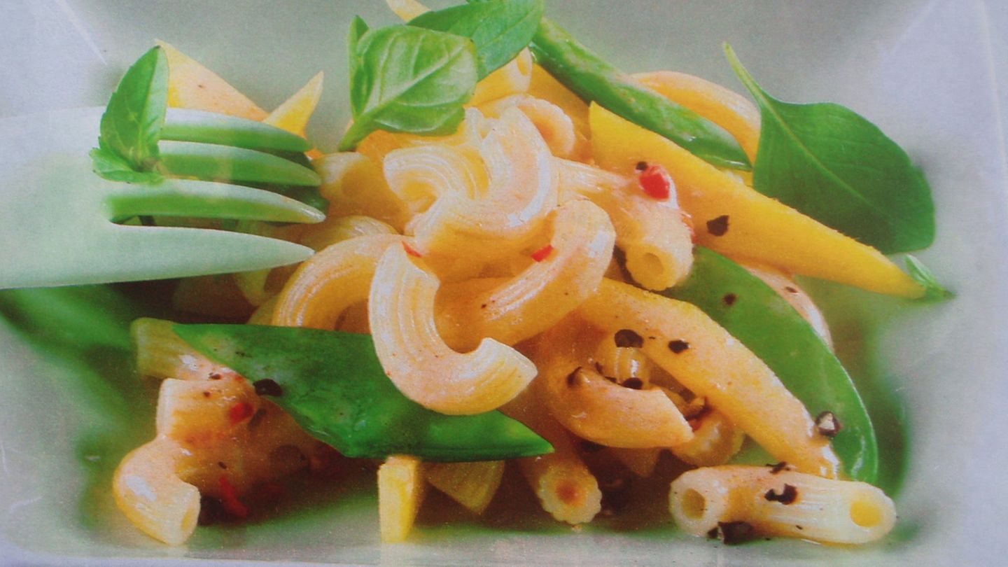 Nudelsalat mit Mango Rezept - [ESSEN UND TRINKEN]