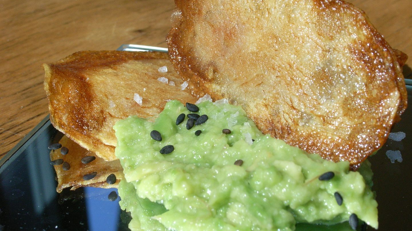 Gefüllte Chips auf Avocado-Creme Rezept