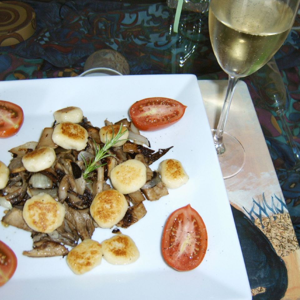 Kartoffel-Ricotta-Gnocchi mit Pilzen