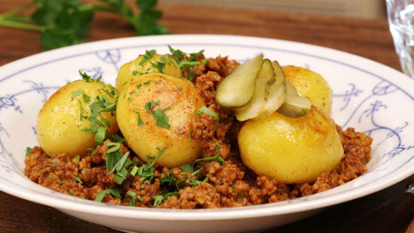 Salzkartoffeln mit Beamtenstippe Rezept