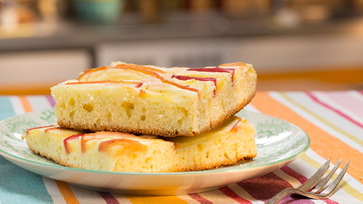 Apfelkuchen schnell und fein Rezept